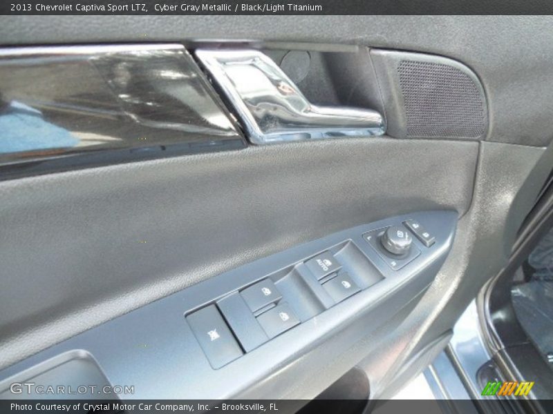 Cyber Gray Metallic / Black/Light Titanium 2013 Chevrolet Captiva Sport LTZ