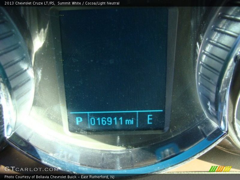 Summit White / Cocoa/Light Neutral 2013 Chevrolet Cruze LT/RS