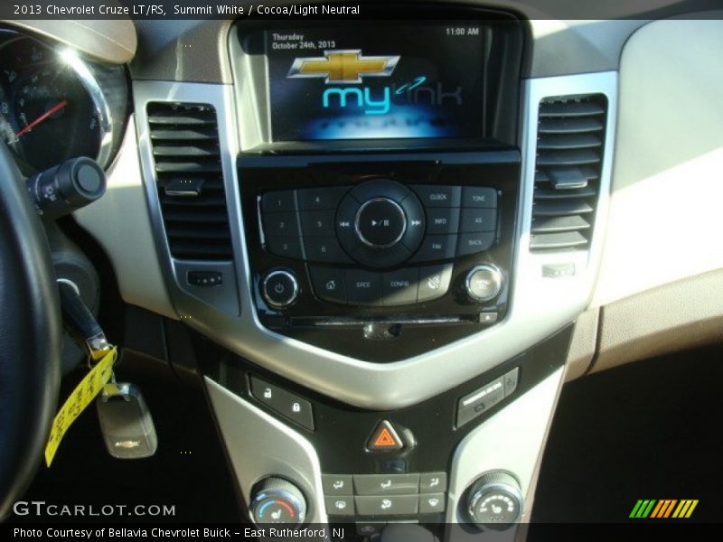 Summit White / Cocoa/Light Neutral 2013 Chevrolet Cruze LT/RS