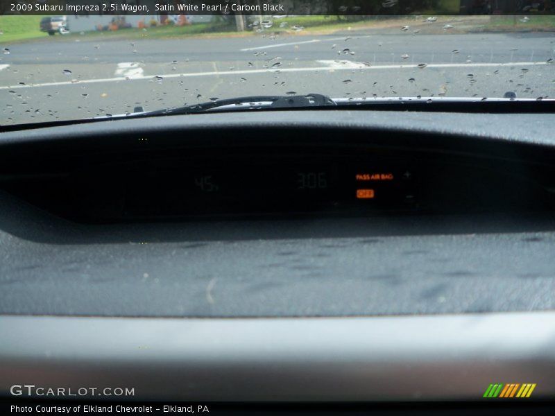 Satin White Pearl / Carbon Black 2009 Subaru Impreza 2.5i Wagon