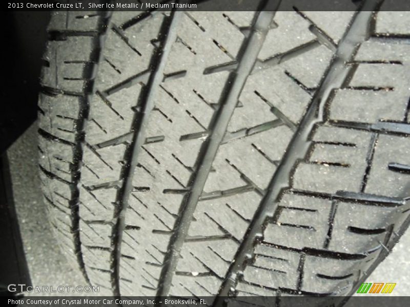 Silver Ice Metallic / Medium Titanium 2013 Chevrolet Cruze LT