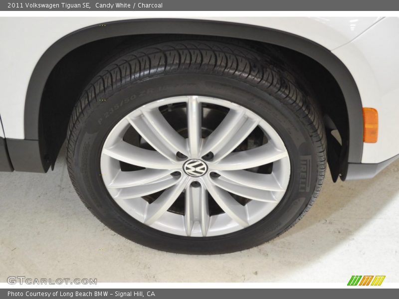 Candy White / Charcoal 2011 Volkswagen Tiguan SE