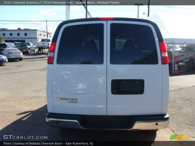 Summit White / Medium Pewter 2013 Chevrolet Express LT 3500 Passenger Van