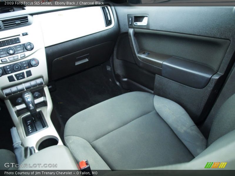 Ebony Black / Charcoal Black 2009 Ford Focus SES Sedan