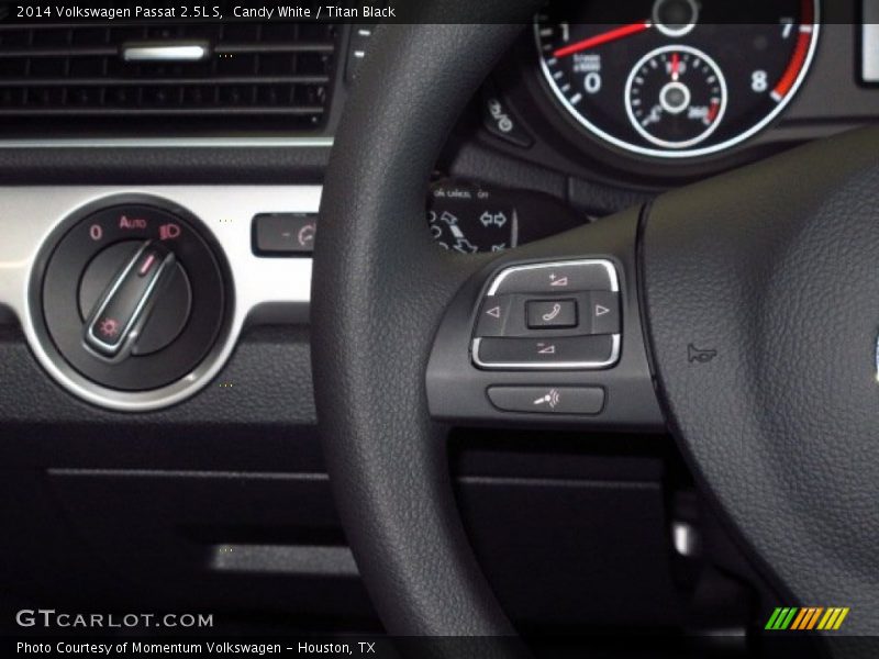 Candy White / Titan Black 2014 Volkswagen Passat 2.5L S