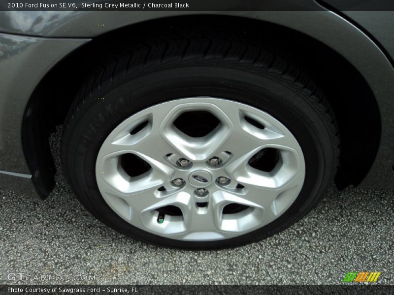 Sterling Grey Metallic / Charcoal Black 2010 Ford Fusion SE V6