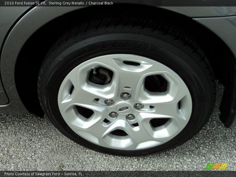 Sterling Grey Metallic / Charcoal Black 2010 Ford Fusion SE V6