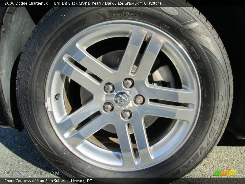 Brilliant Black Crystal Pearl / Dark Slate Gray/Light Graystone 2006 Dodge Charger SXT