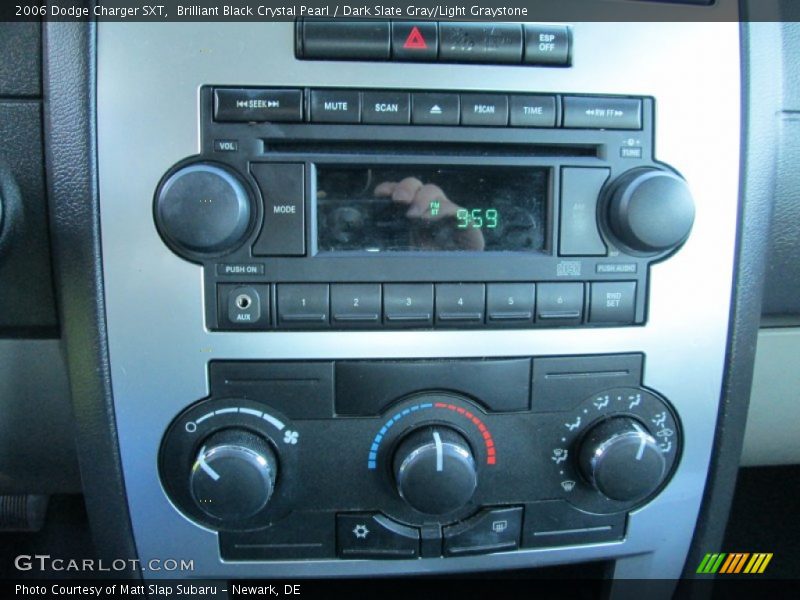 Brilliant Black Crystal Pearl / Dark Slate Gray/Light Graystone 2006 Dodge Charger SXT