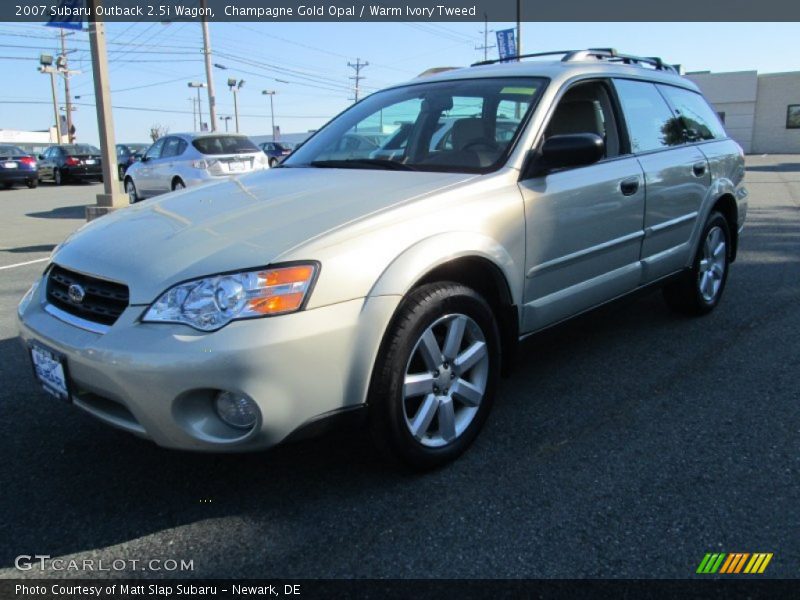 Champagne Gold Opal / Warm Ivory Tweed 2007 Subaru Outback 2.5i Wagon
