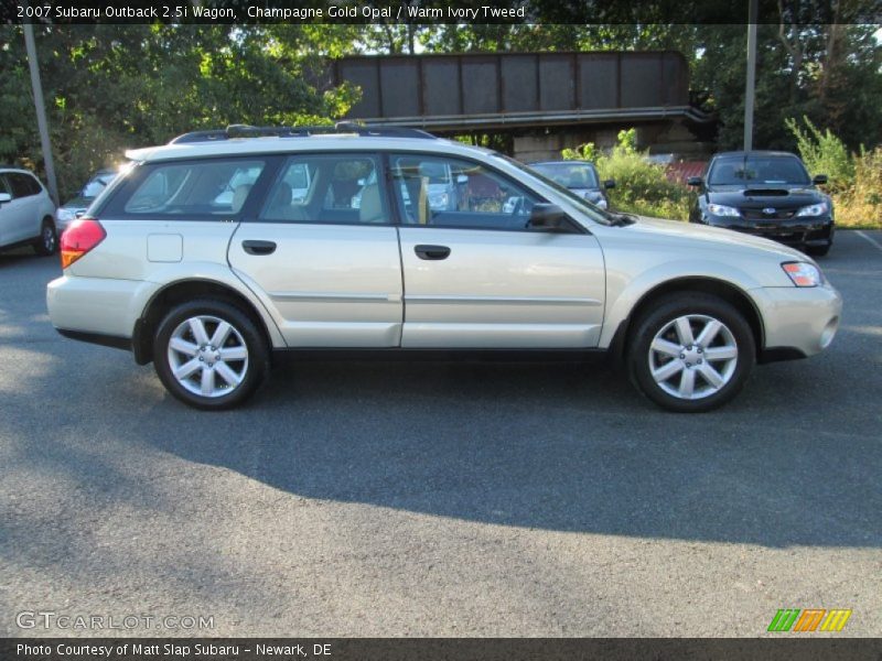 Champagne Gold Opal / Warm Ivory Tweed 2007 Subaru Outback 2.5i Wagon