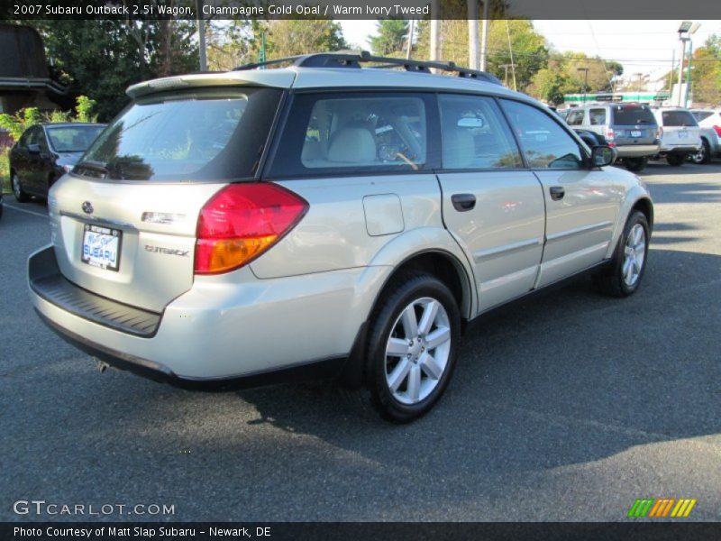 Champagne Gold Opal / Warm Ivory Tweed 2007 Subaru Outback 2.5i Wagon