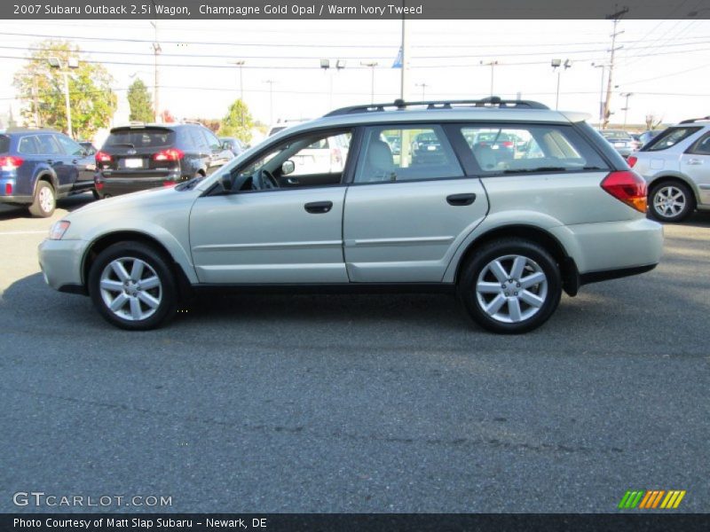 Champagne Gold Opal / Warm Ivory Tweed 2007 Subaru Outback 2.5i Wagon