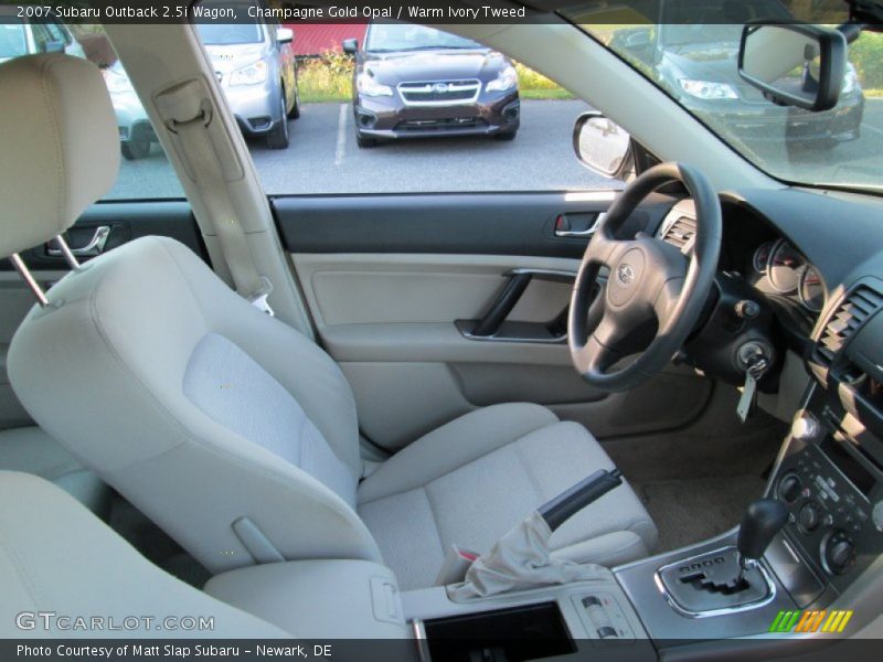 Champagne Gold Opal / Warm Ivory Tweed 2007 Subaru Outback 2.5i Wagon