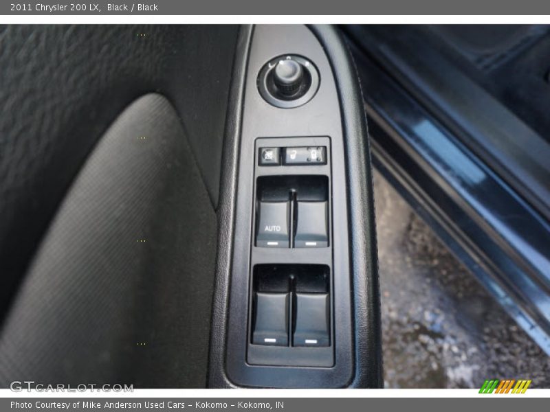 Black / Black 2011 Chrysler 200 LX