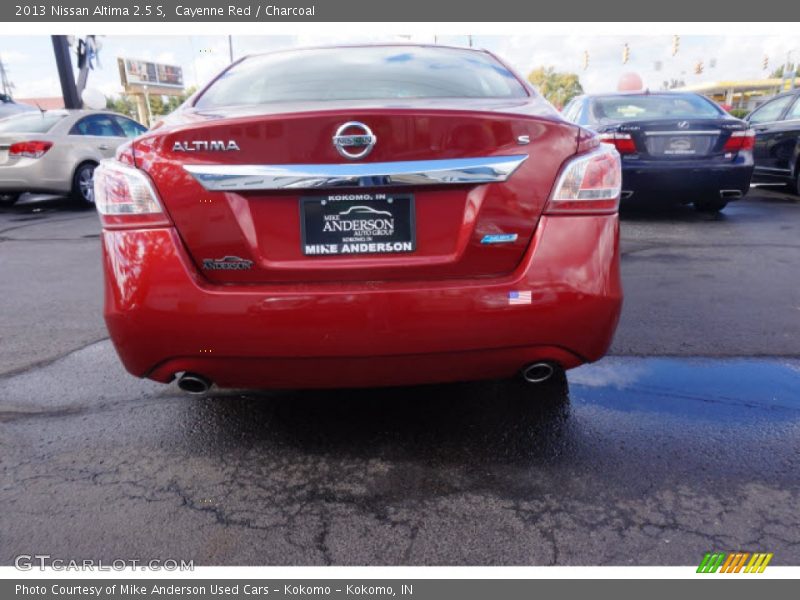 Cayenne Red / Charcoal 2013 Nissan Altima 2.5 S