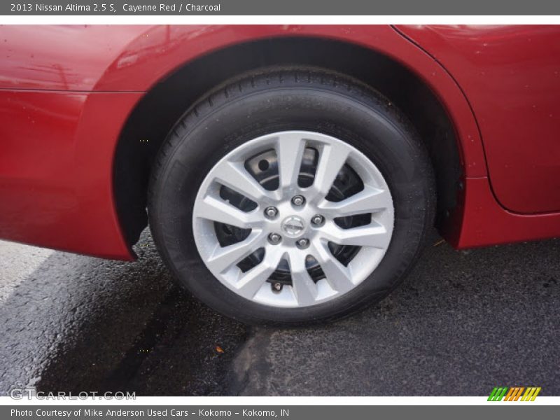 Cayenne Red / Charcoal 2013 Nissan Altima 2.5 S