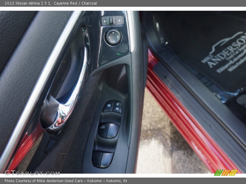 Cayenne Red / Charcoal 2013 Nissan Altima 2.5 S