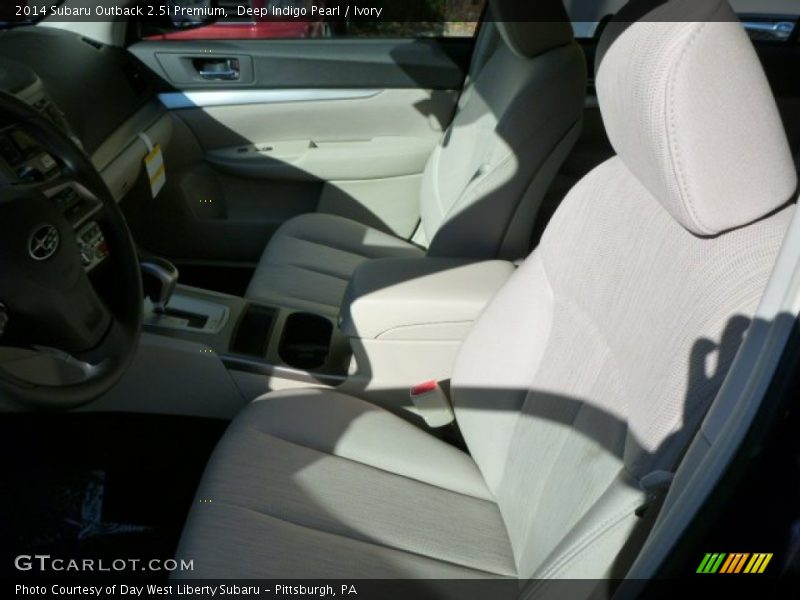 Deep Indigo Pearl / Ivory 2014 Subaru Outback 2.5i Premium