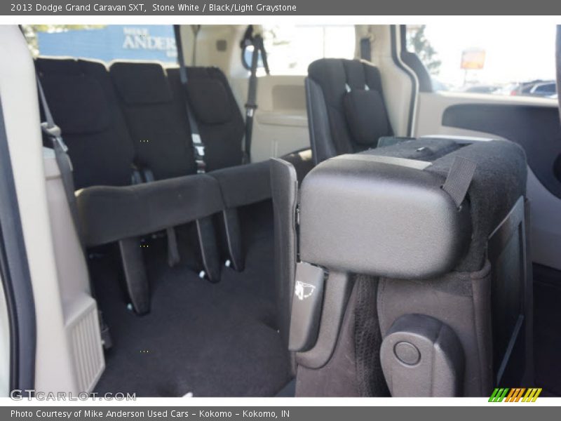 Stone White / Black/Light Graystone 2013 Dodge Grand Caravan SXT