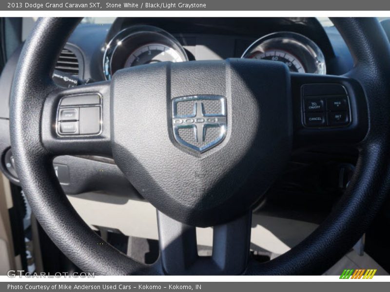 Stone White / Black/Light Graystone 2013 Dodge Grand Caravan SXT