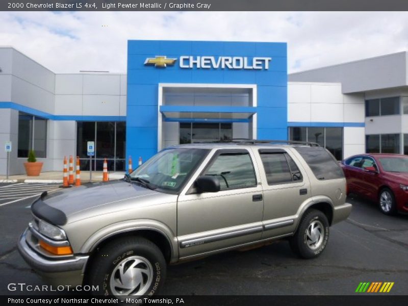 Light Pewter Metallic / Graphite Gray 2000 Chevrolet Blazer LS 4x4