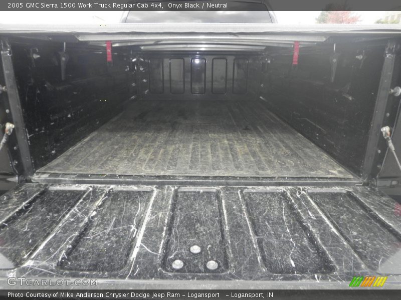 Onyx Black / Neutral 2005 GMC Sierra 1500 Work Truck Regular Cab 4x4