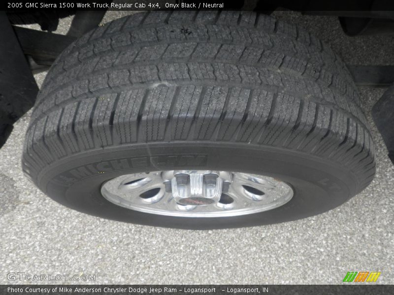 Onyx Black / Neutral 2005 GMC Sierra 1500 Work Truck Regular Cab 4x4