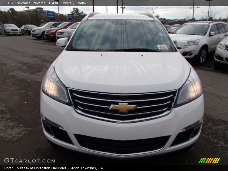 White / Ebony 2014 Chevrolet Traverse LT AWD
