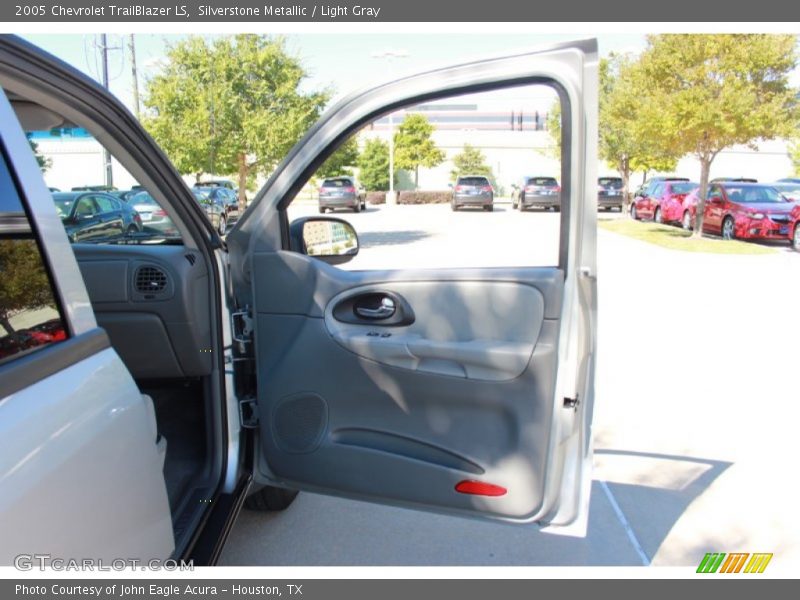 Silverstone Metallic / Light Gray 2005 Chevrolet TrailBlazer LS