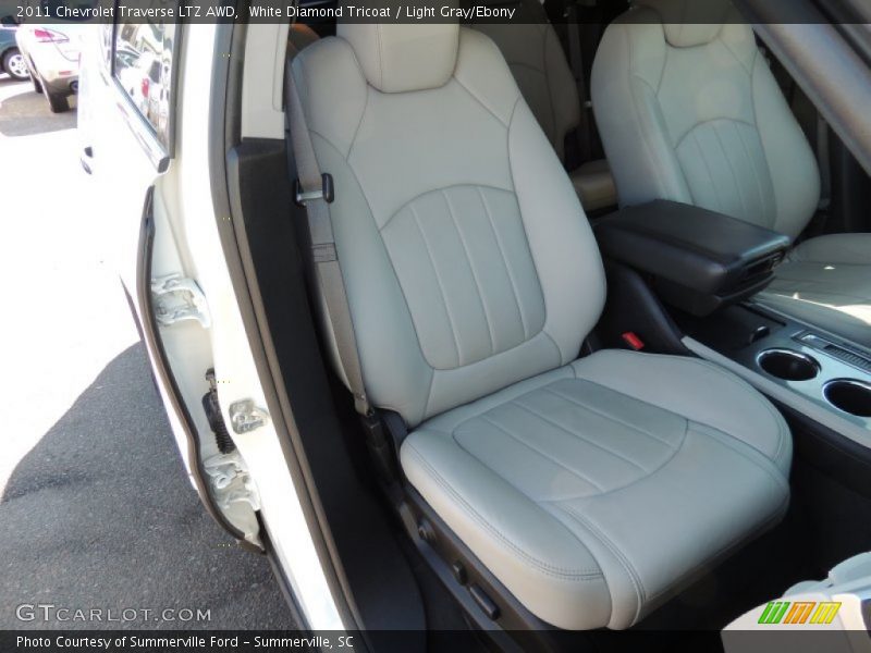 White Diamond Tricoat / Light Gray/Ebony 2011 Chevrolet Traverse LTZ AWD