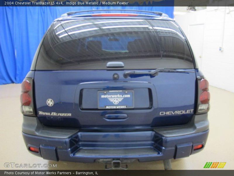 Indigo Blue Metallic / Medium Pewter 2004 Chevrolet TrailBlazer LS 4x4