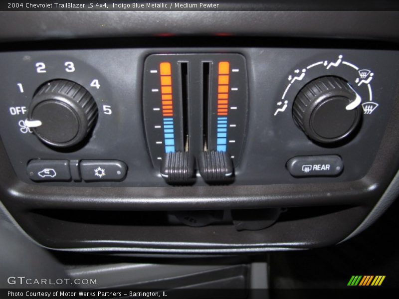 Indigo Blue Metallic / Medium Pewter 2004 Chevrolet TrailBlazer LS 4x4