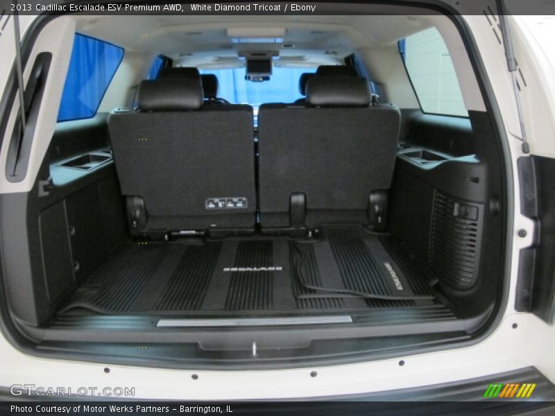  2013 Escalade ESV Premium AWD Trunk