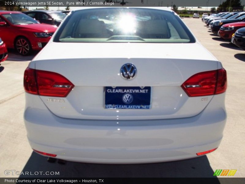 Pure White / Cornsilk Beige 2014 Volkswagen Jetta SE Sedan