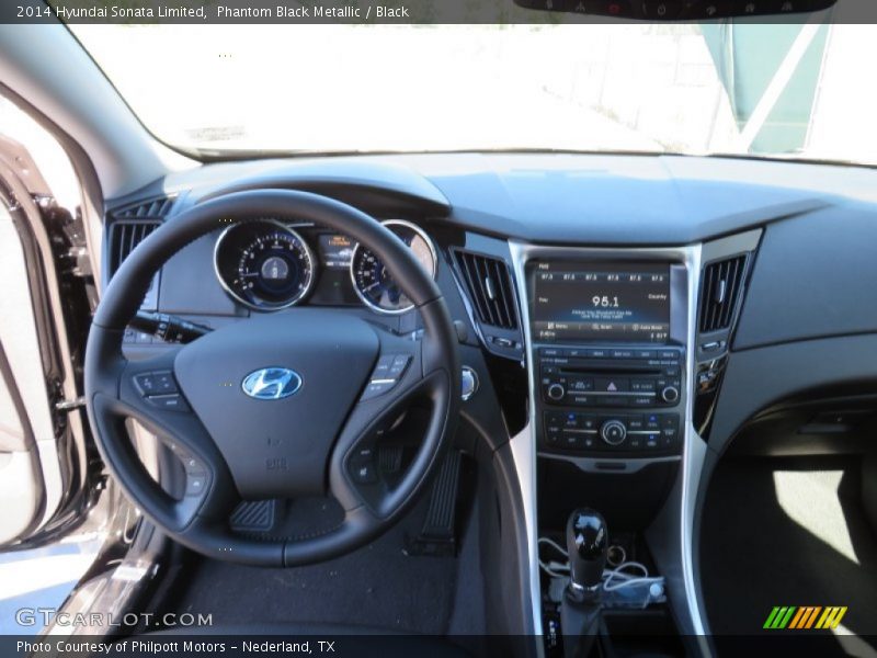 Dashboard of 2014 Sonata Limited