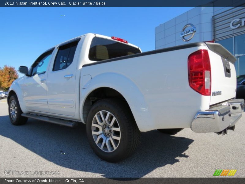 Glacier White / Beige 2013 Nissan Frontier SL Crew Cab