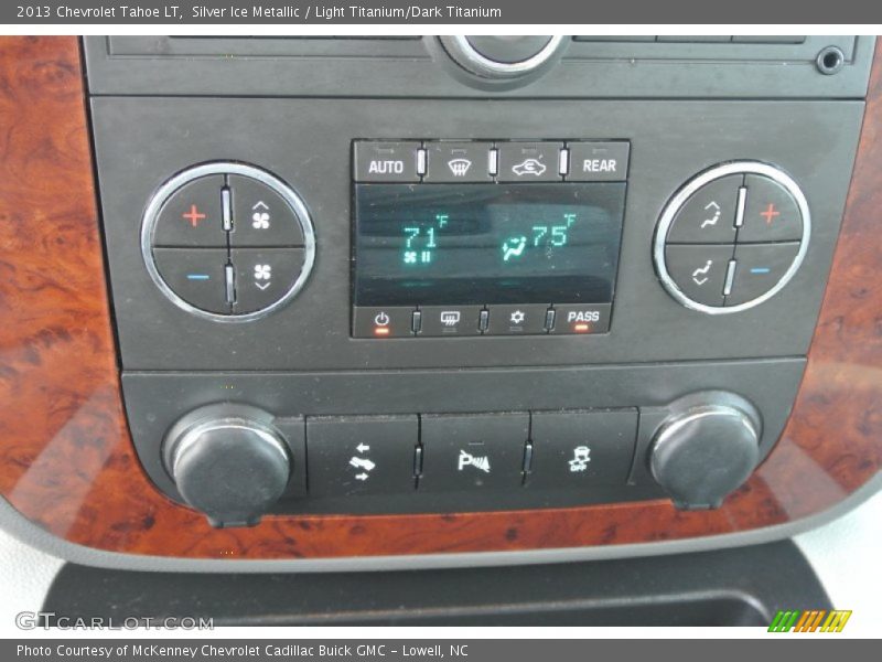 Silver Ice Metallic / Light Titanium/Dark Titanium 2013 Chevrolet Tahoe LT