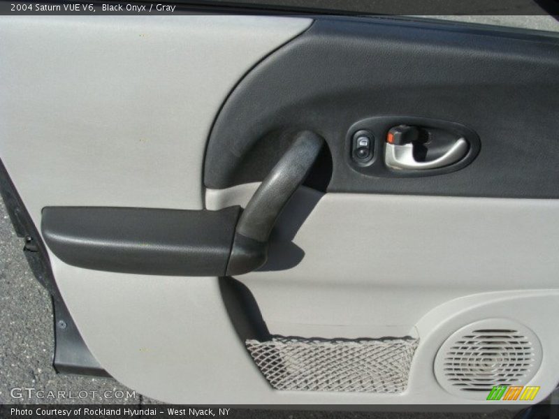 Black Onyx / Gray 2004 Saturn VUE V6
