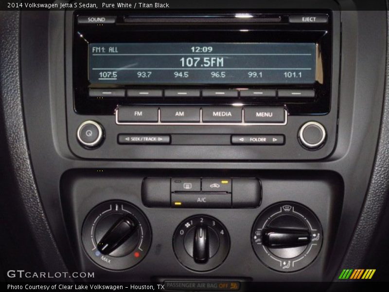 Pure White / Titan Black 2014 Volkswagen Jetta S Sedan