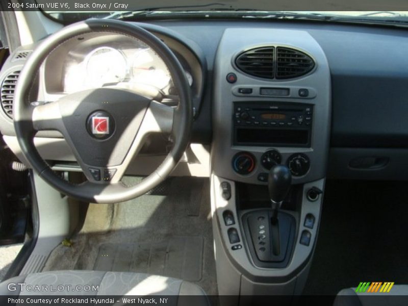 Black Onyx / Gray 2004 Saturn VUE V6