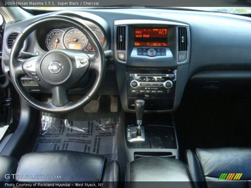 Super Black / Charcoal 2009 Nissan Maxima 3.5 S