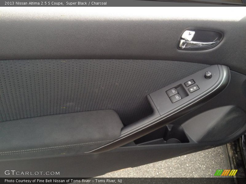 Super Black / Charcoal 2013 Nissan Altima 2.5 S Coupe
