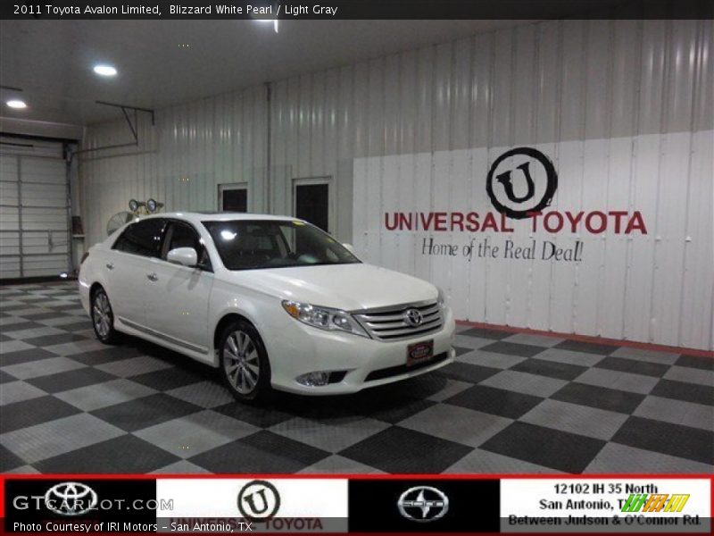 Blizzard White Pearl / Light Gray 2011 Toyota Avalon Limited