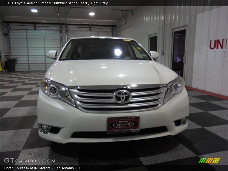 Blizzard White Pearl / Light Gray 2011 Toyota Avalon Limited