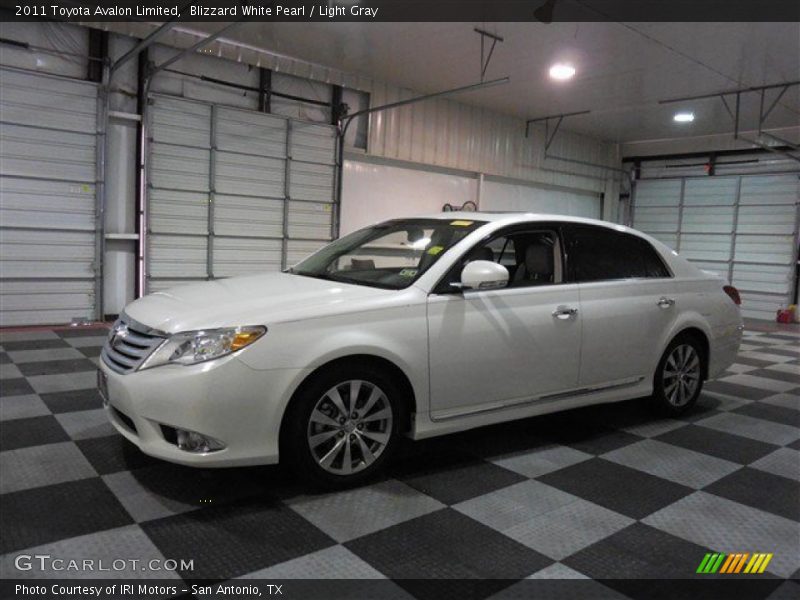 Blizzard White Pearl / Light Gray 2011 Toyota Avalon Limited