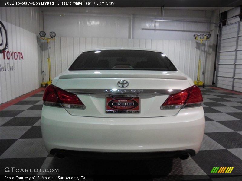 Blizzard White Pearl / Light Gray 2011 Toyota Avalon Limited