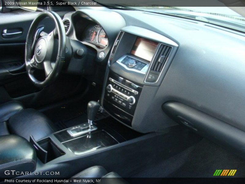 Super Black / Charcoal 2009 Nissan Maxima 3.5 S