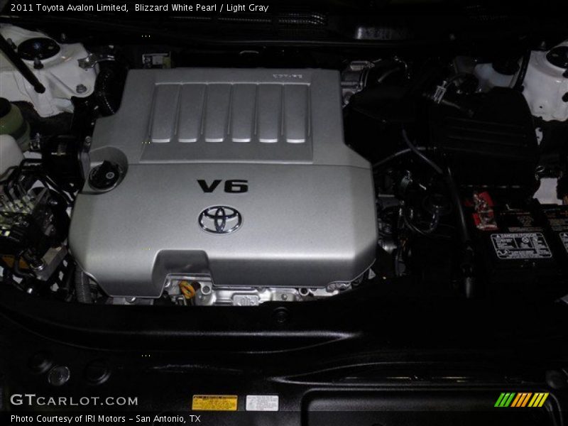 Blizzard White Pearl / Light Gray 2011 Toyota Avalon Limited