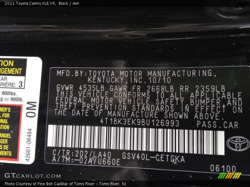 Black / Ash 2011 Toyota Camry XLE V6